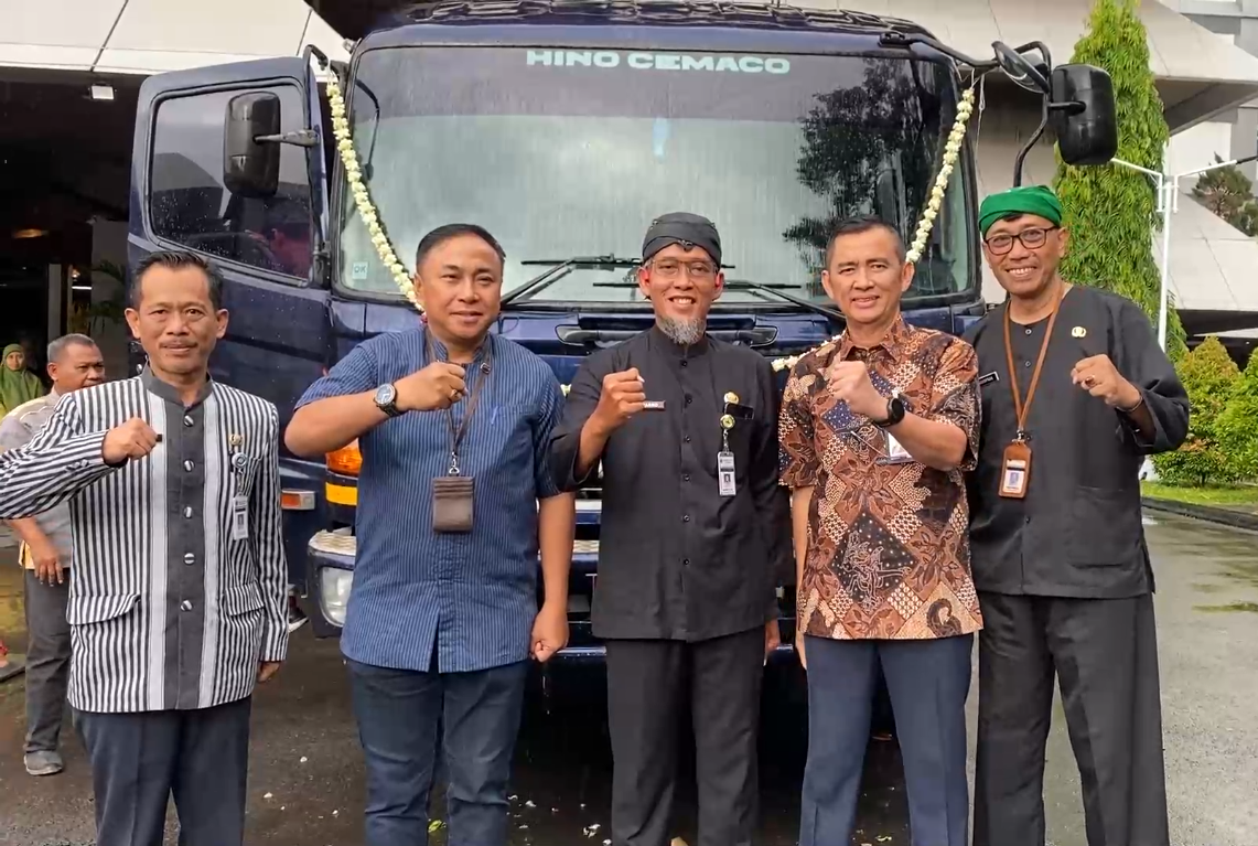 Pemprov Jateng Terima Hibah 2 Truk Remise Dari Bank Indonesia