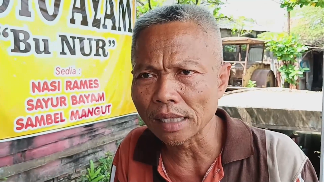 Sesosok Mayat Ditemukan Tergeletak di Pinggir Rel dengan Sejumlah Luka Bacok