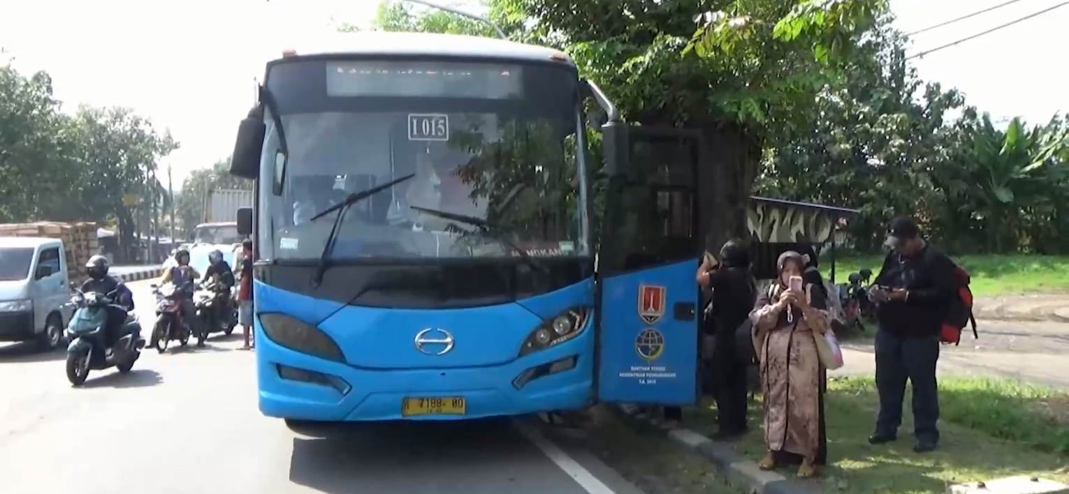 Ada Demo Sopir Odol, Penumpang Bus BRT Terlantar 