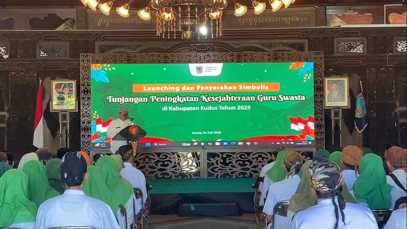 Bupati Kudus Cairkan HKGS Rp 1 Juta Per Bulan Untuk 9.020 Guru Swasta