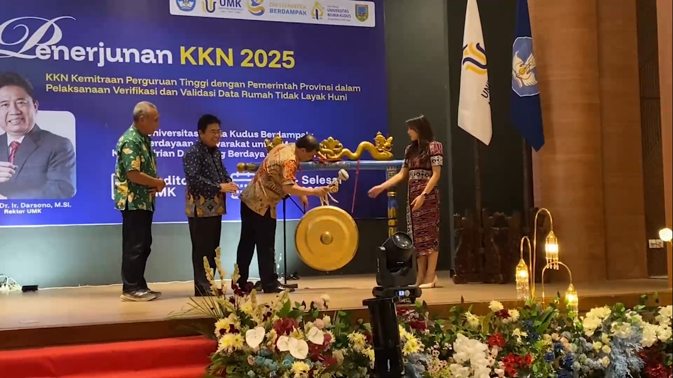 Gubernur Jateng Tegaskan Dana RTLH Tak Boleh Dipotong, Mahasiswa Diminta Awasi