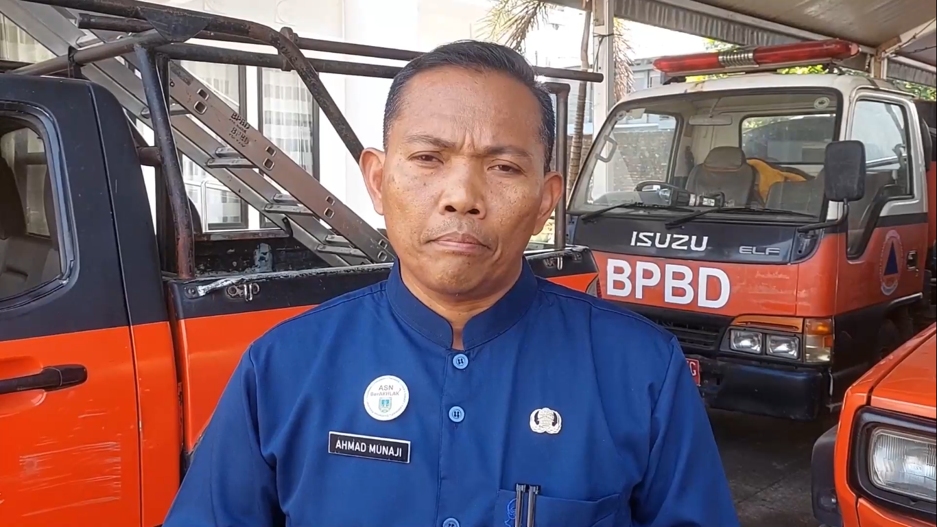 Gudang Tempat Produksi Gula Merah Terbakar Hebat