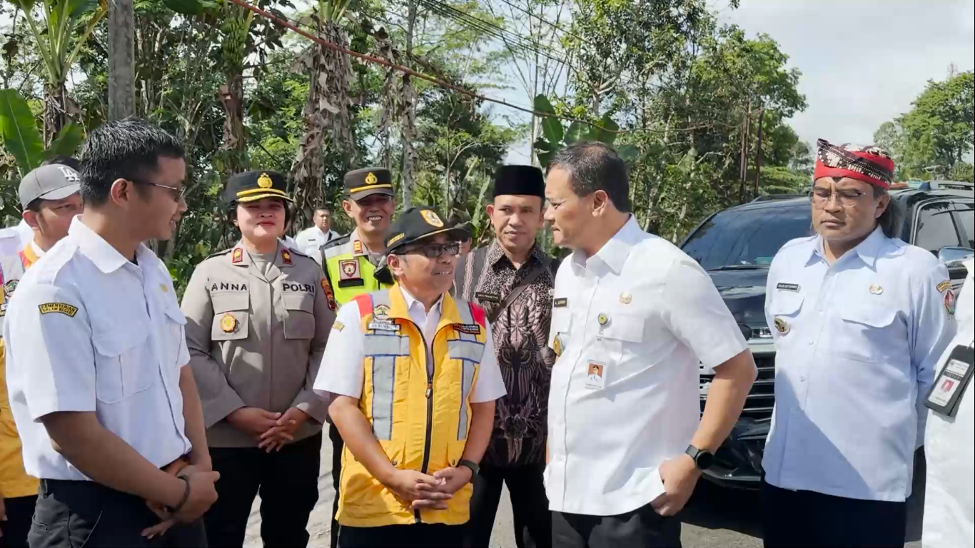 Setelah 15 Tahun, Ruas Jalan Parakan–Patean Temanggung Akhirnya Diaspal Ulang