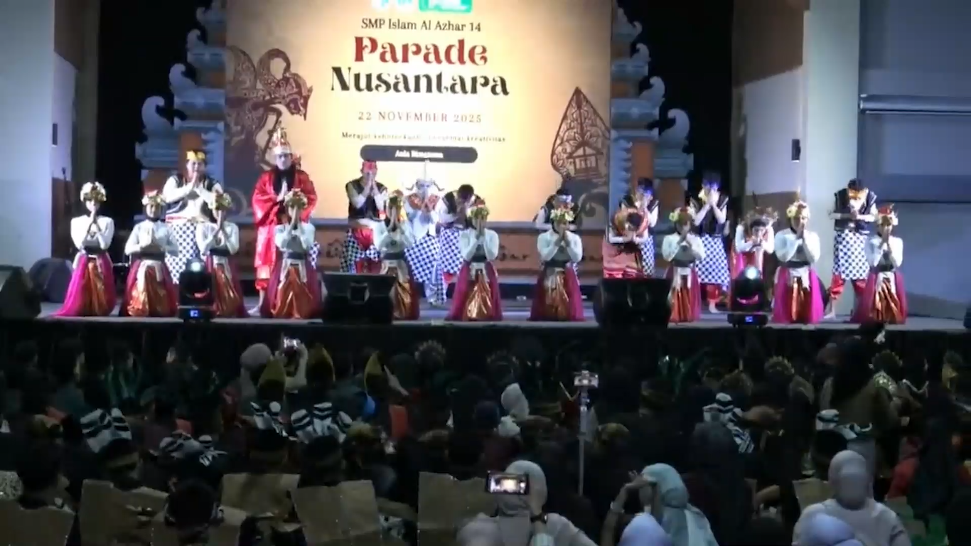 Siswa SMP Al Azhar 14 Semarang Unjuk Kreasi Seni Tari 