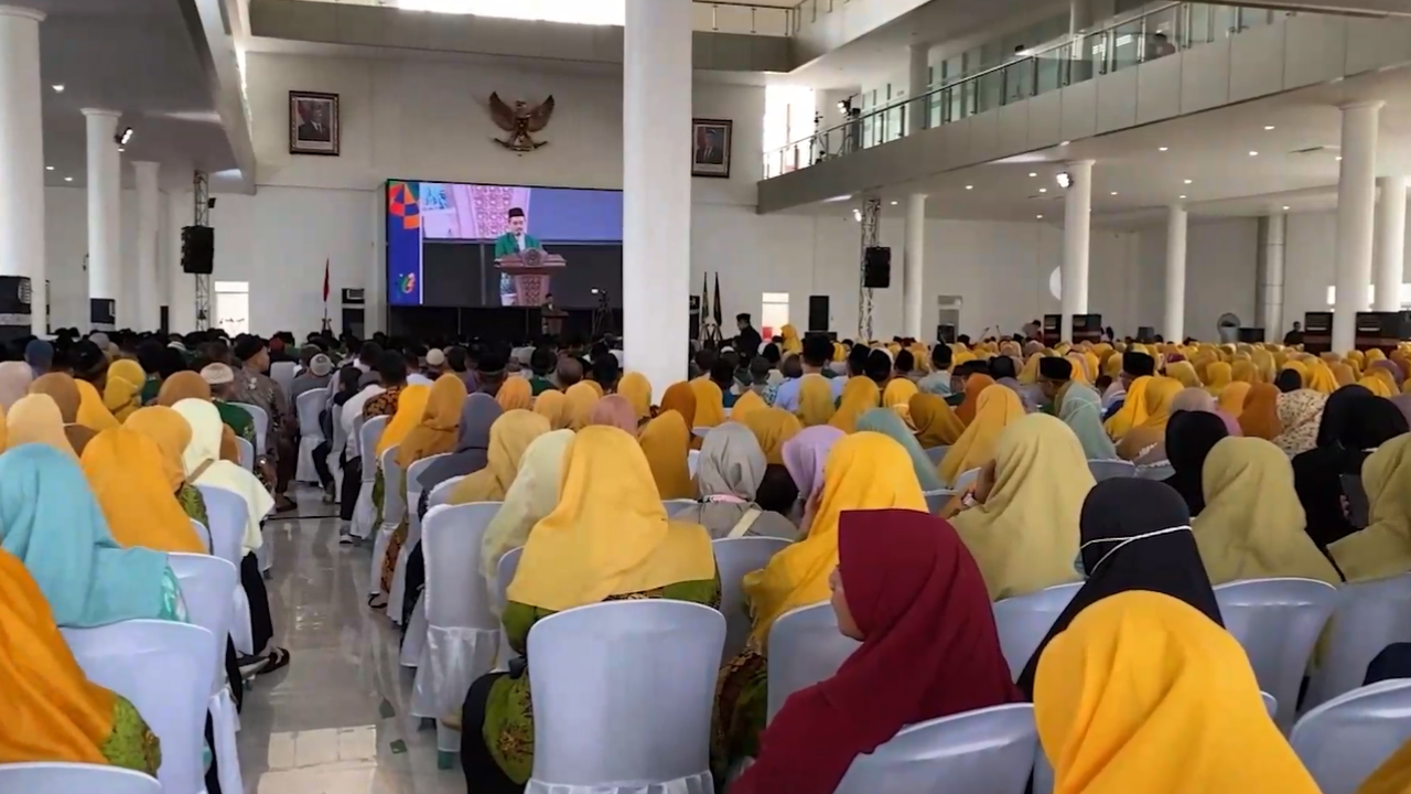 Mendikdasmen Abdul Mu’ti Resmikan Masjid dan Perpustakaan Baru di SD ‘Aisyiyah Kudus