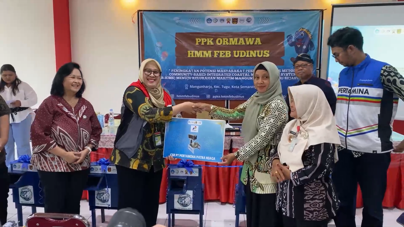 Udinus Dukung Tim PPKO HMM FEB Kembangkan Potensi Masyarakat Pesisir Mangunharjo